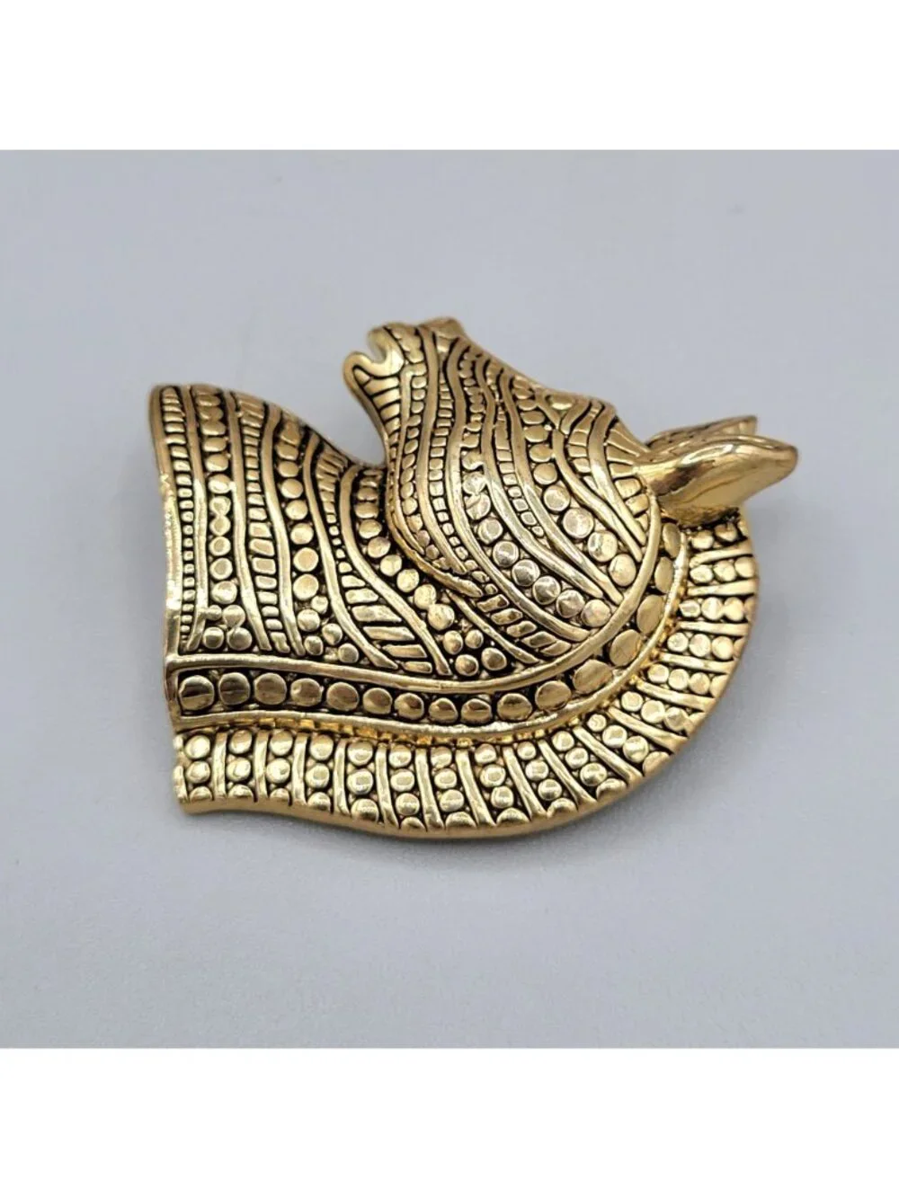 Gold Tone Horse Head Boho Brooch Western Fashion Textured Pattern